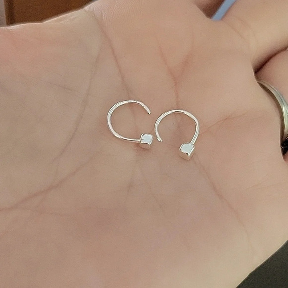 🔥LAST PAIR🔥 Tiny Wraparound Huggies - Picture 4 of 6